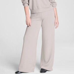 NWOT Spanx Air Essentials Wide Leg Pants